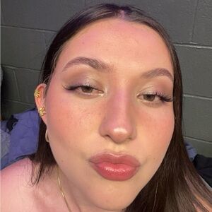 Meet your Posher, Paula